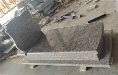 G664 Grabsteindenkmal aus Granit Polen
